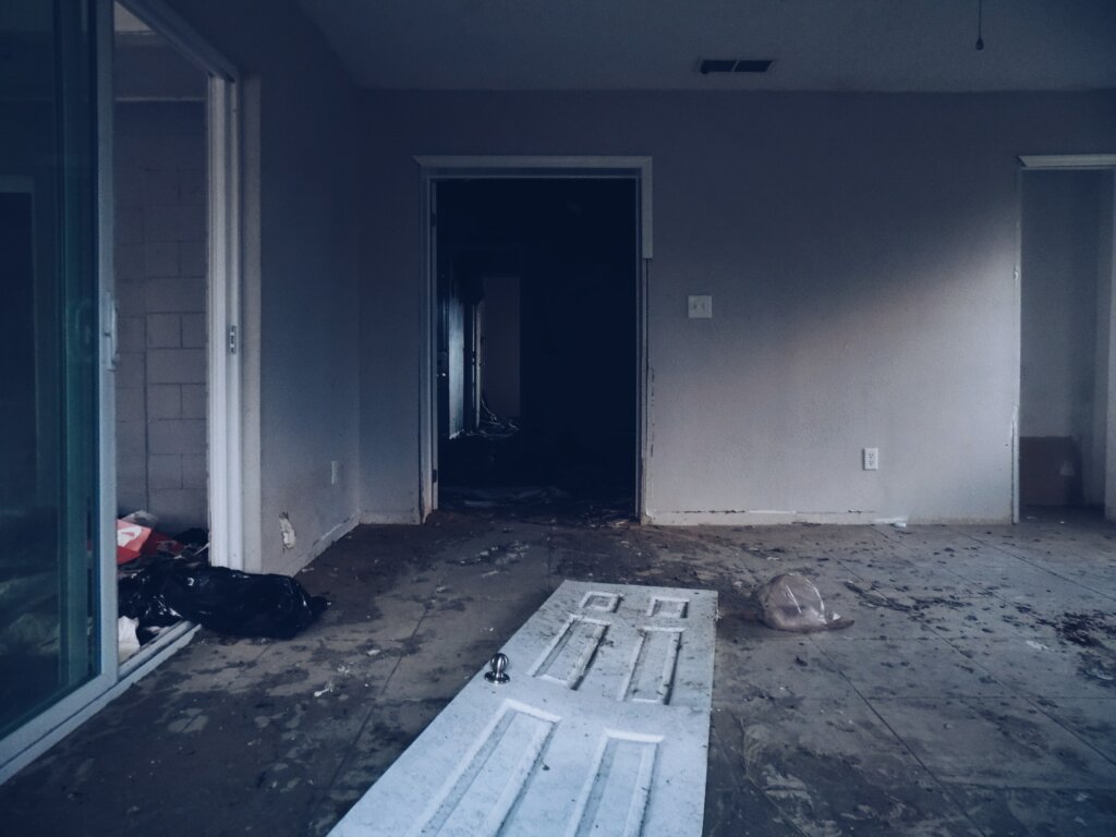 4 Things To Know About Selling Your Distressed Property in the Greater Cincinnati Area or Cincinnati - Distressed house 