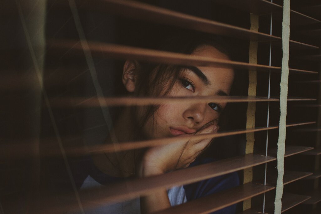 Selling Your House in the Greater Cincinnati Area or Cincinnati? What To Do If Your Buyer Falls Through - sad person