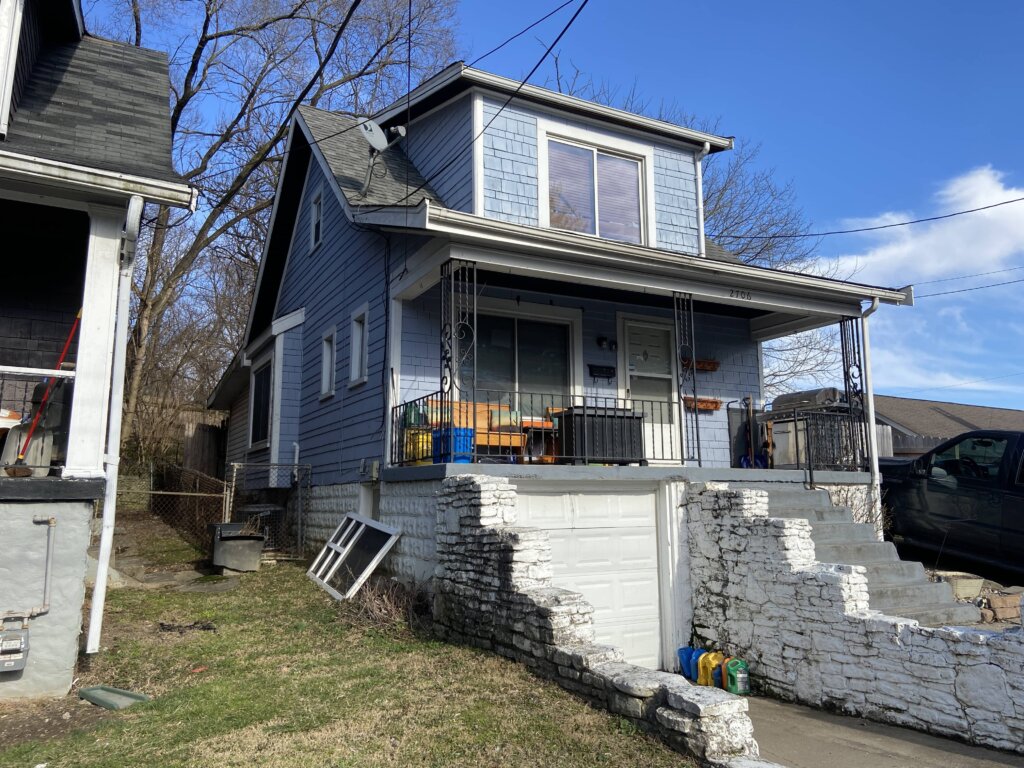 Pros and Cons of a Direct Sale of Your House - Old House