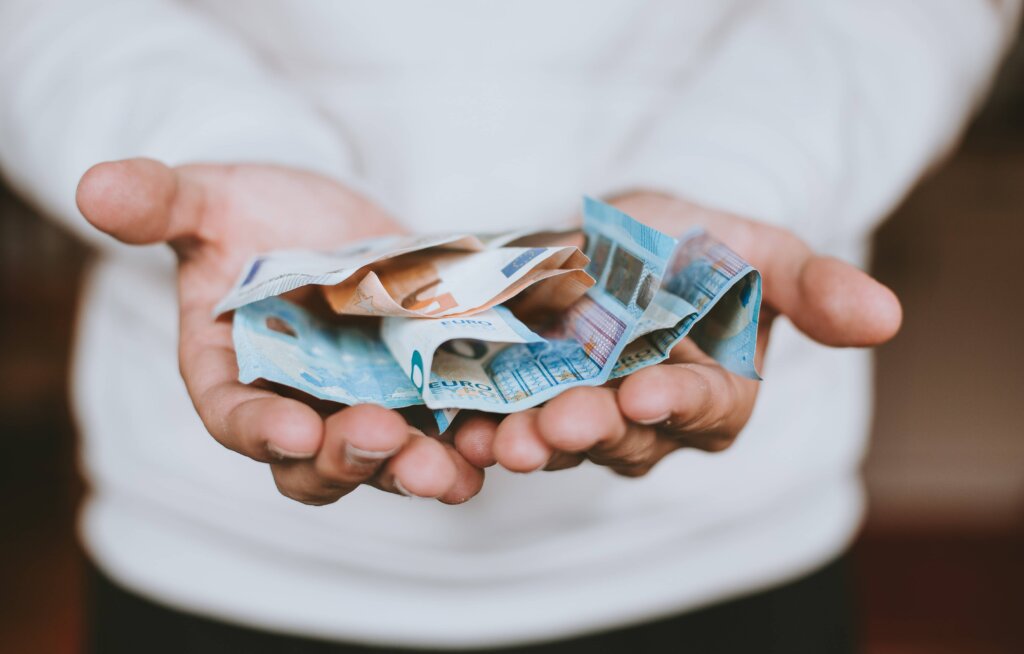 Sell a House While Buying Another One in Northern Kentucky- Cash