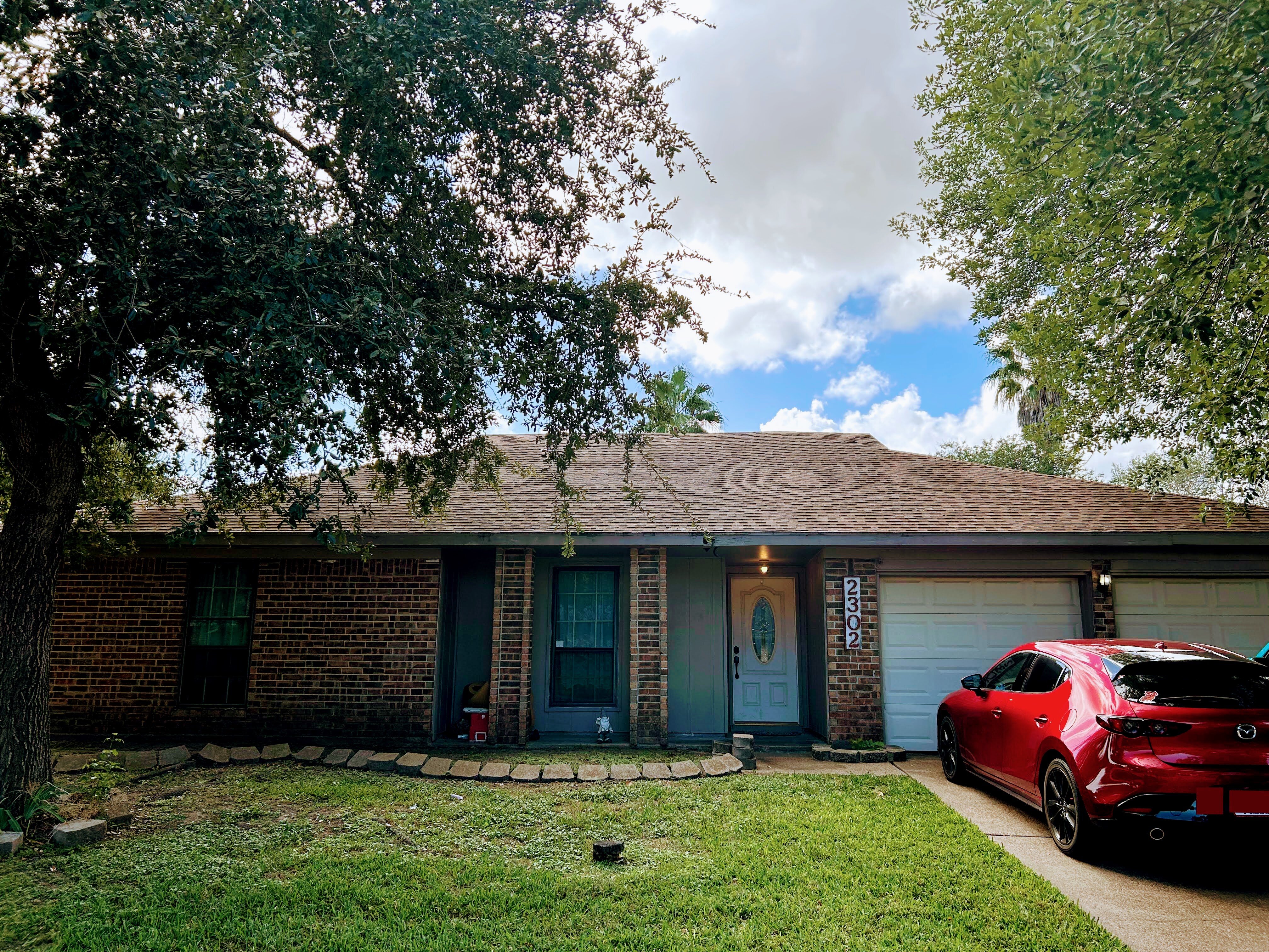 2302 East Clare Street in Deer Park, Texas before renovation