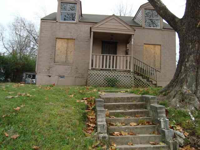 We buy houses even with ugly neighbors