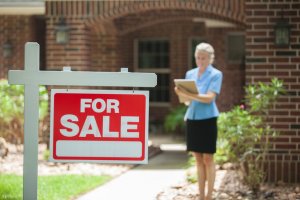Working with a professional can make selling a house during a divorce easier
