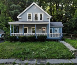 We Buy Houses in Massachusetts.! Call (855) 741-4848 For Your CASH Offer Today!