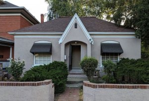 We’ve bought dozens of houses just like yours! Call (855) 741-4848