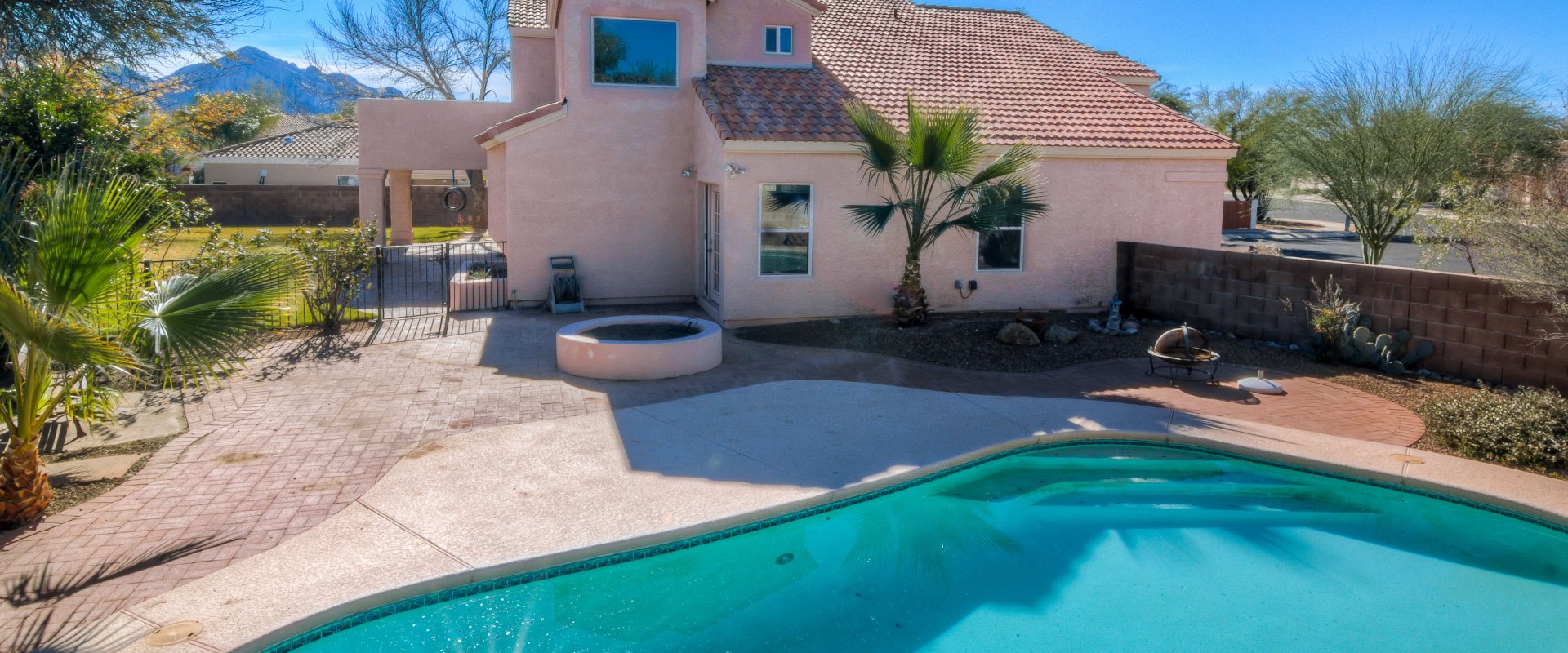sell tucson home with a pool