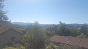 rooftops of a couple of houses located in Simi Valley California