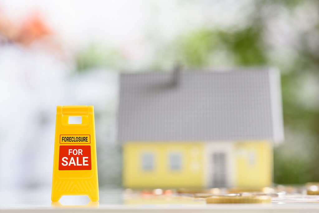 All you need to know about pre-foreclosure and foreclousure