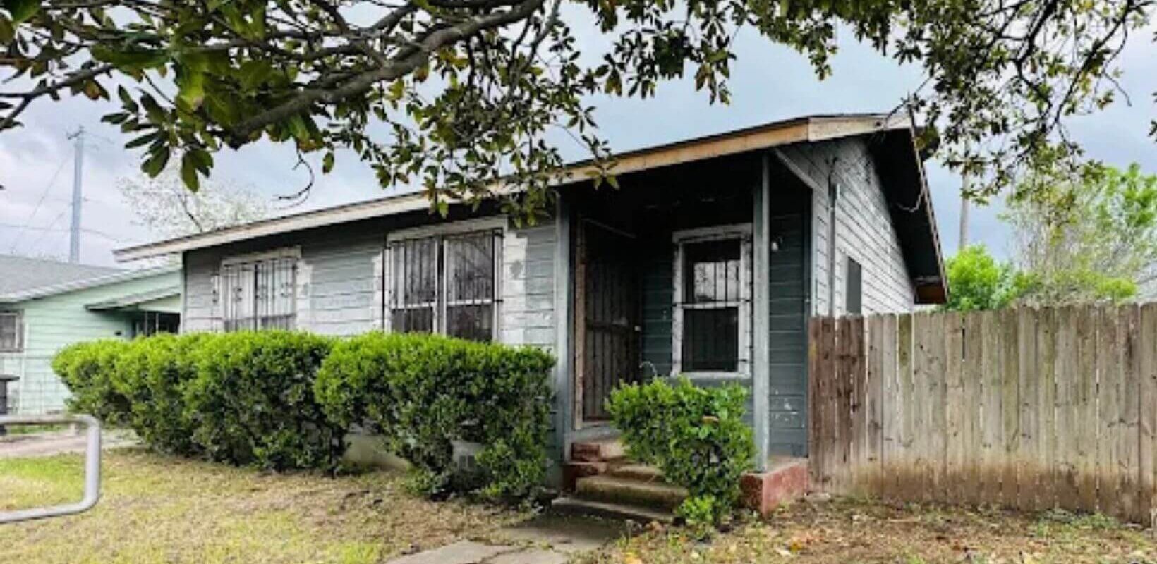 we buy houses for cash St. Hedwig Texas