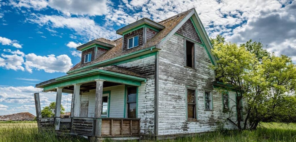 Beat up property, trashed house, california, tenants, rental