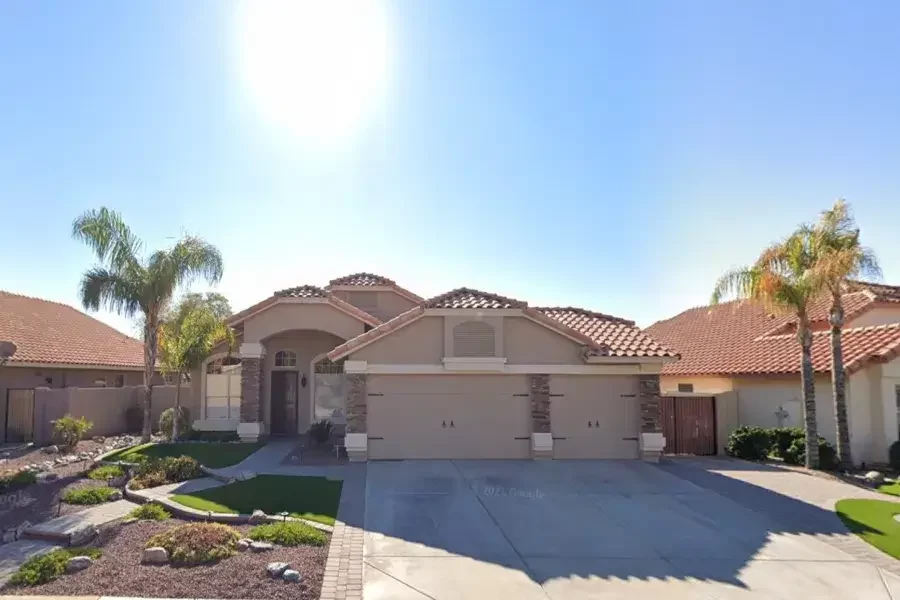 We Buy Houses Arizona is a cash home buying company in Phoenix. A property a homeowner sold fast in the Phoenix metro area.