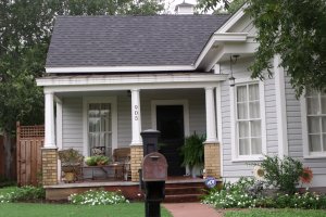 Floresville Tx home for sale - bungalow