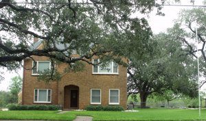 Floresville Tx grand home
