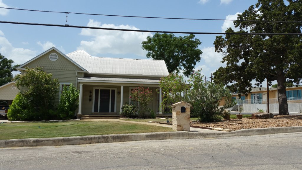 Floresville home for sale - Everything you need to know before moving to Floresville TX