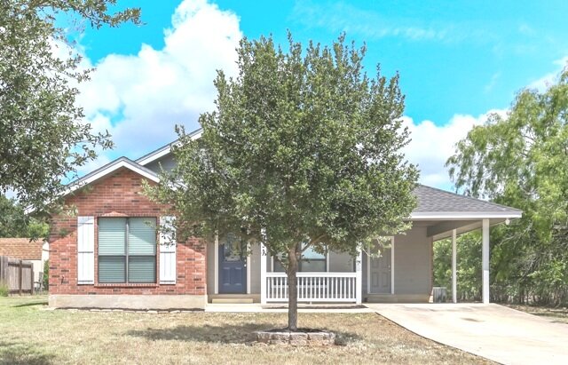 Floresville Tx - home in city