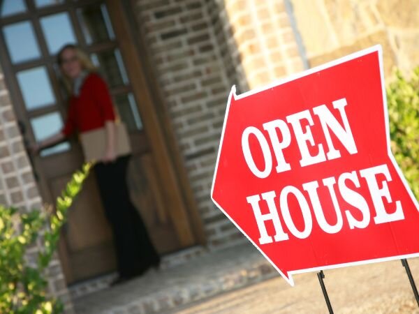 Do Open Houses Help Sell Homes Faster in Massachusetts