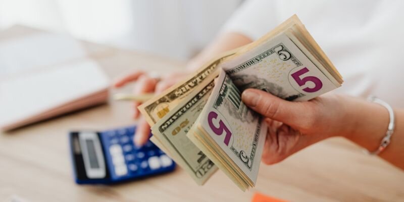 Breaking Down Realtor Commissions and Typical Fees