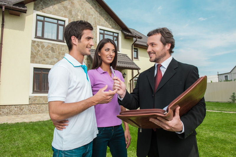 Setbacks Homeowners Face When Hiring an Agent in Omaha and Council Bluffs