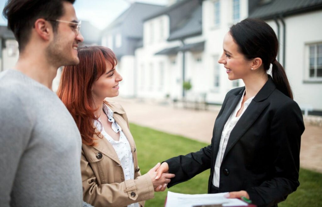 Reasons Why Omaha And Council Bluffs Real Estate Investors Should Also Be Licensed Agents