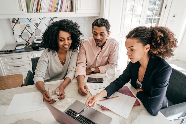 Ways Bad Omaha and Council Bluffs Real Estate Agents Take Advantage of Their Clients