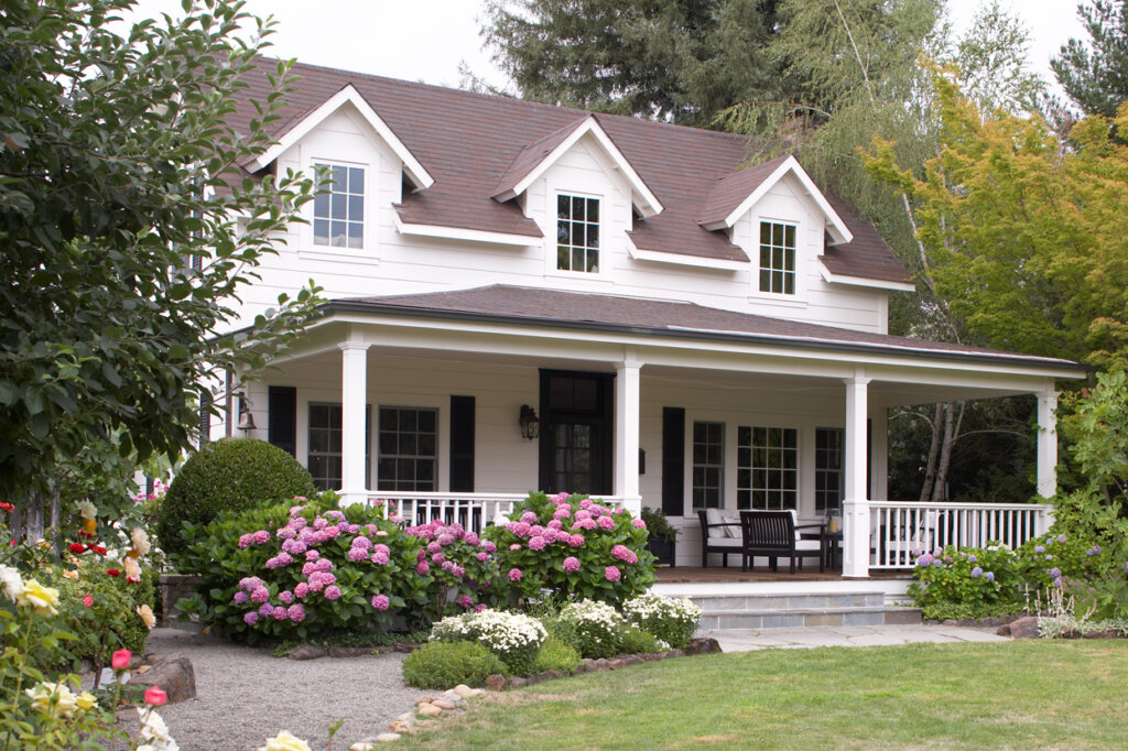 Landscaping Tips for Landlords in Omaha and Council Bluffs