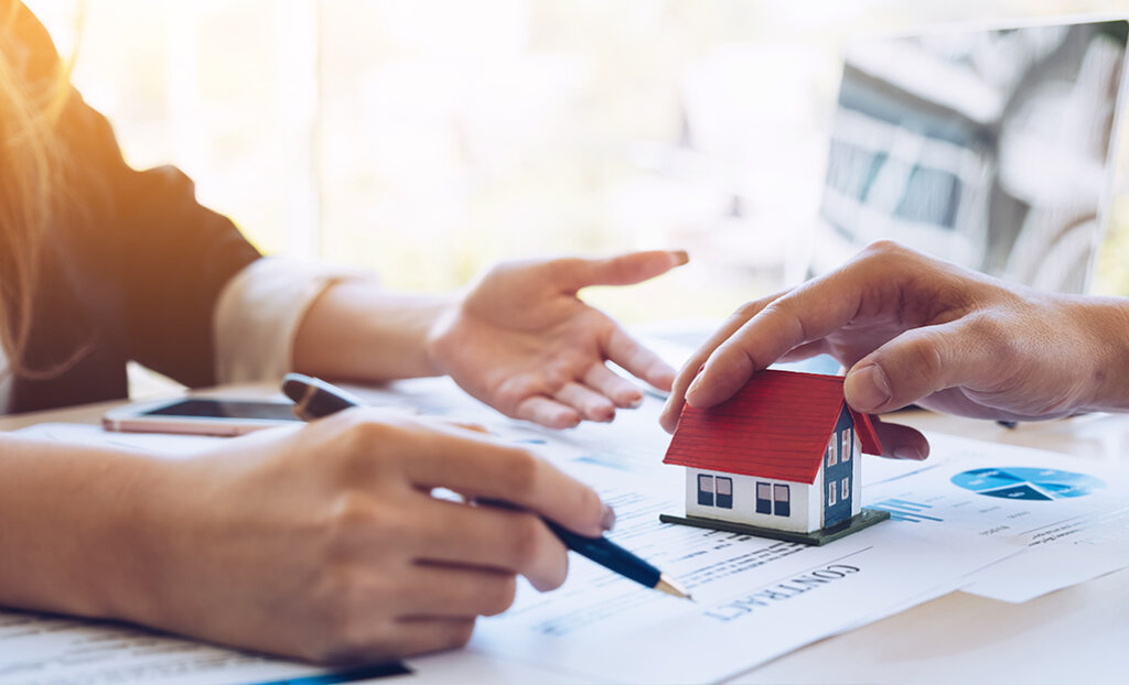 Harter Investments: Sell My House Fast In Omaha or Council Bluffs. We Buy Houses. Call 402-939-6556 or www.harterinvestments.com