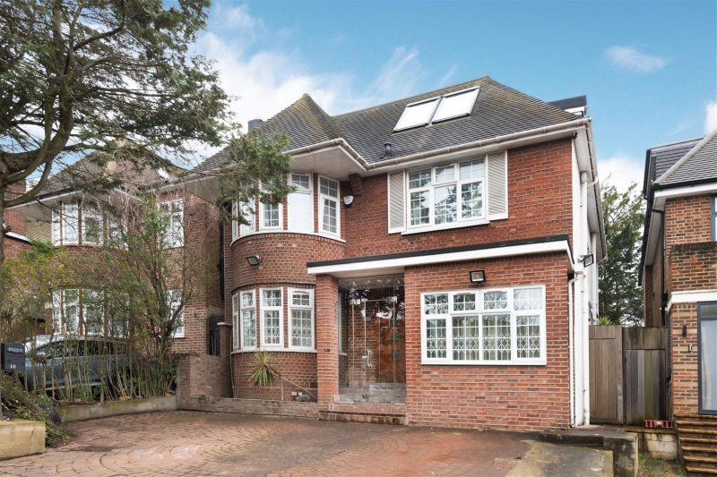 we-buy-houses-freehold