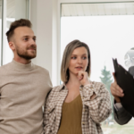 The-Pros-and-Cons-of-Hiring-An-Agent-To-Sell-Your-House-in-Milwaukee-WI