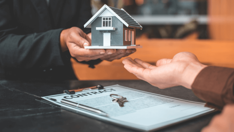 Can You Sell Your Home If You Have a HELOC?