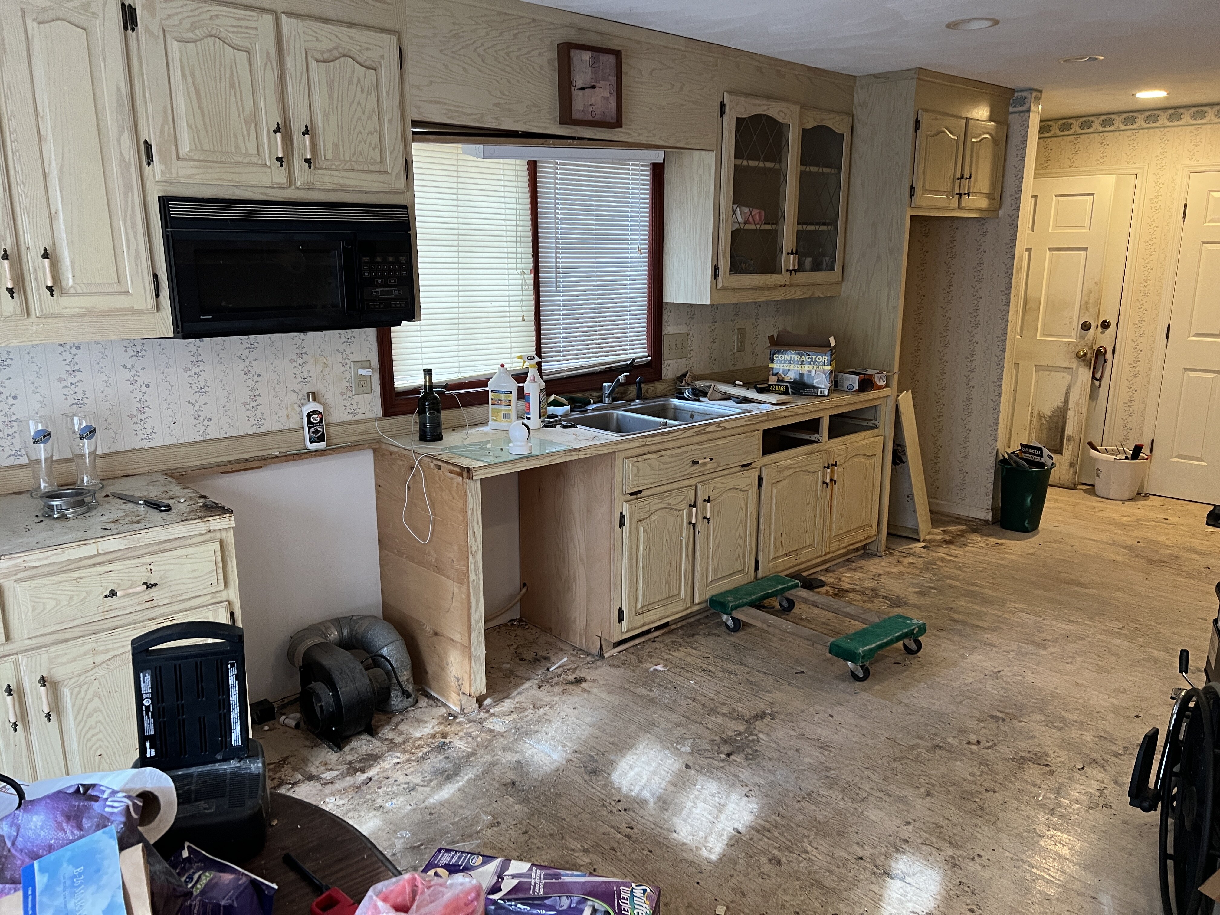 The Ultimate Guide to Selling a Water-Damaged House Quickly