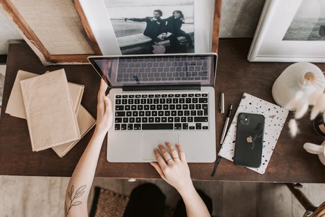 Leverage Technology for a Faster Sale