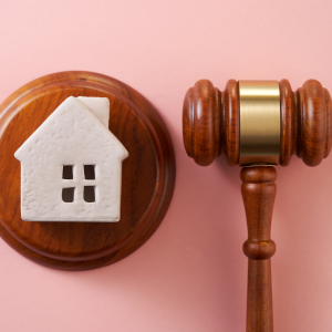 Put Your House Up for Auction in [market]