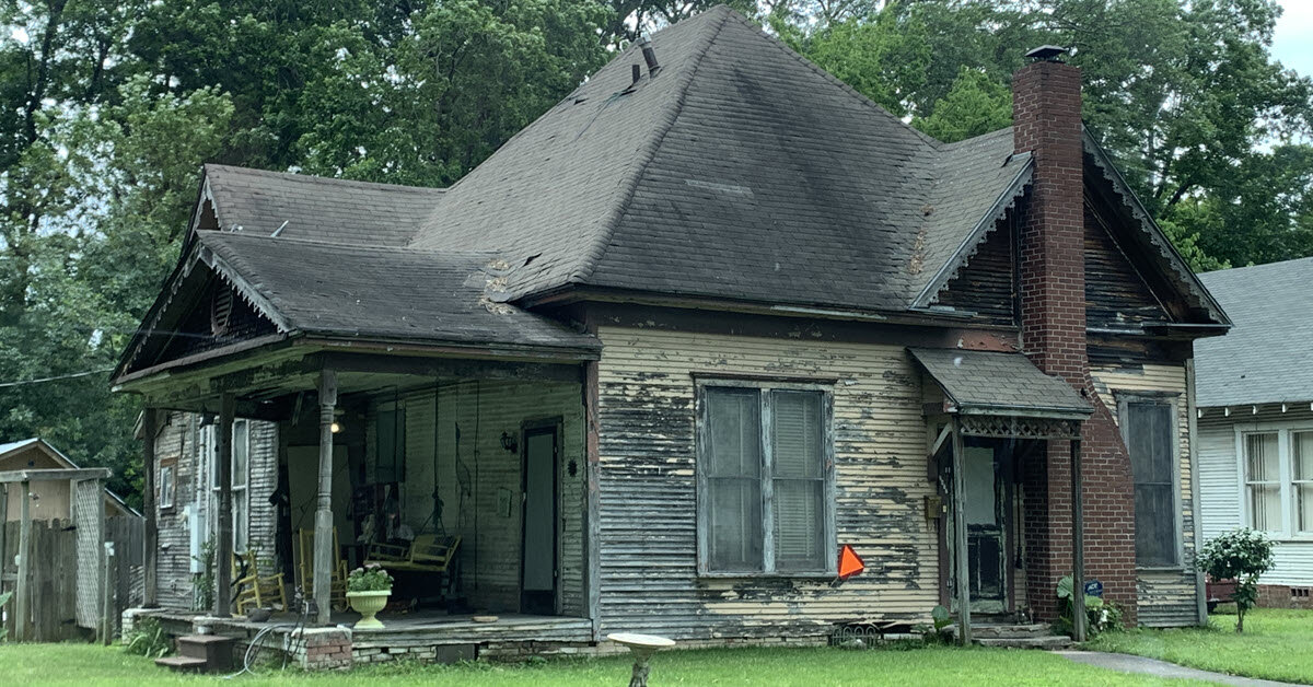 elegant old house in texarkana tx needing texas direct home buyers to rehab
