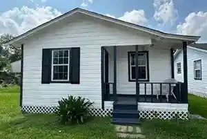 Deer Park suburban house waiting to be bought fast for cash by US Direct Home Buyers