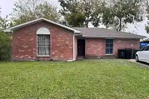 Rosenberg suburban house waiting to be bought fast for cash by US Direct Home Buyers