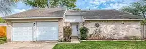 Sugar Land suburban house waiting to be bought fast for cash by US Direct Home Buyers