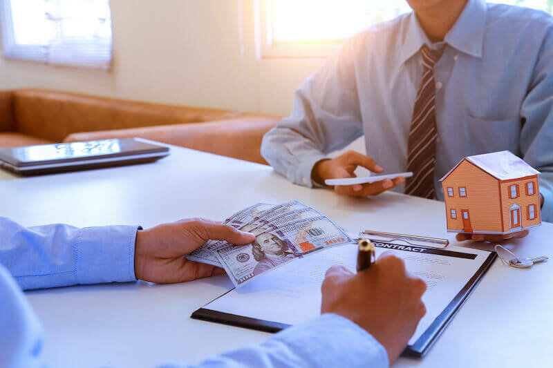 landlord selling rental property to a cash home buyer