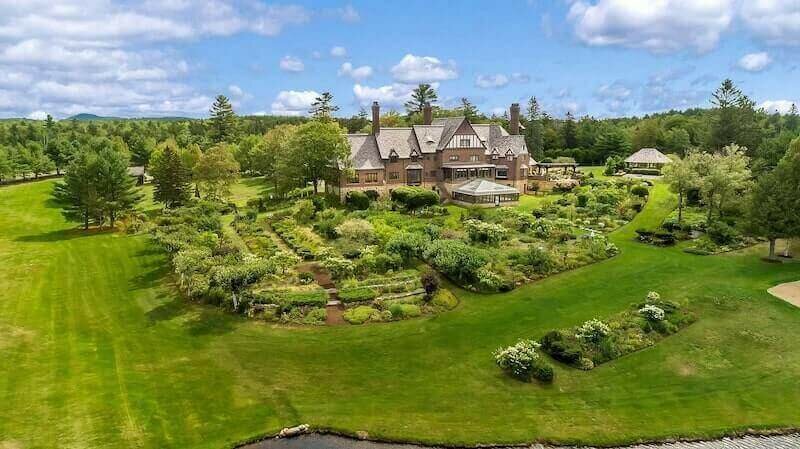 6 East Rd, Greenville, ME 04441