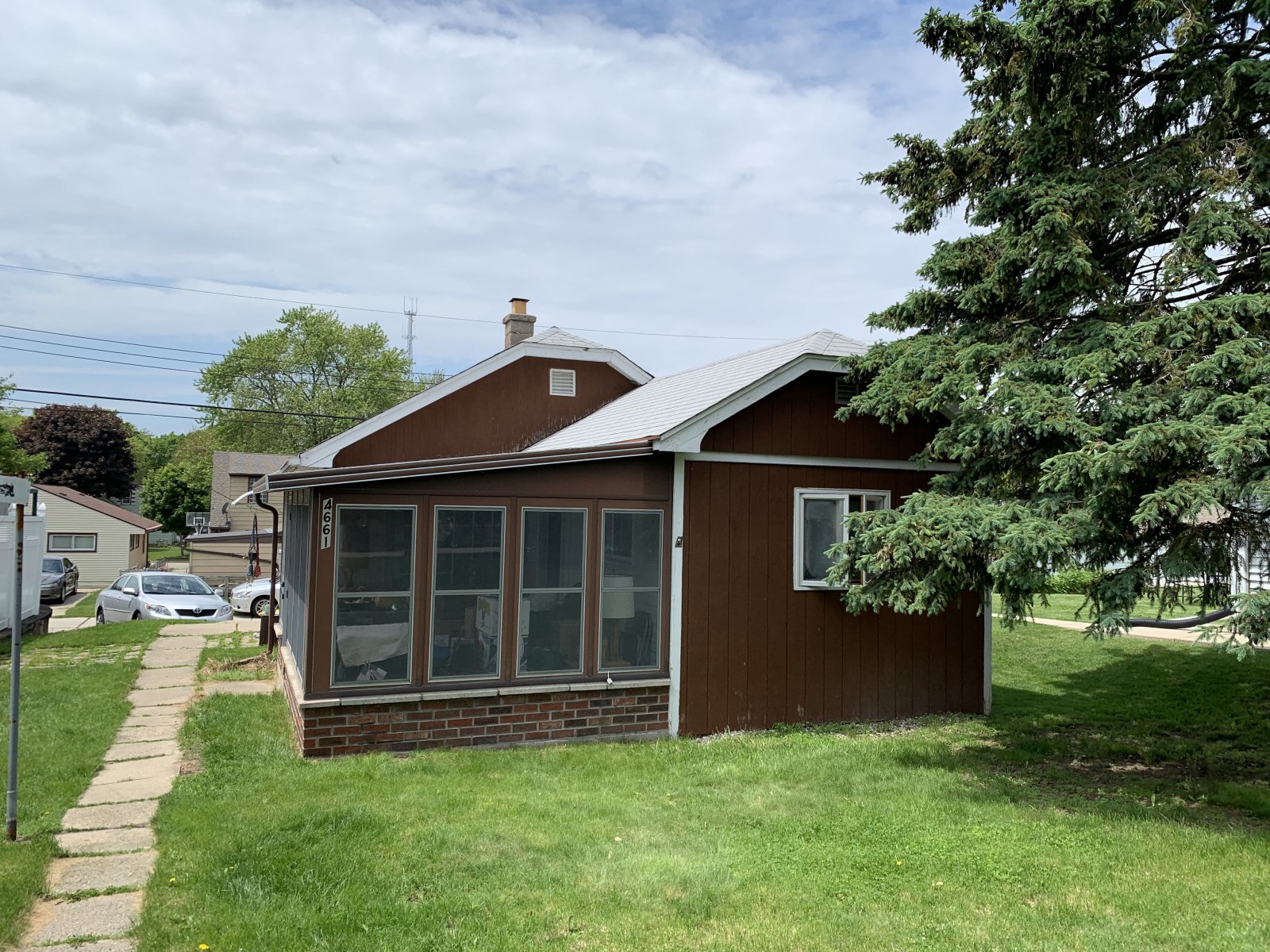 What Are The Different Fees Paid To Agents Versus Paid To Investors