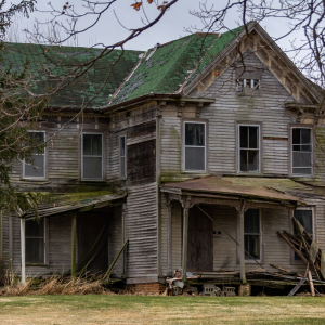 Move Into an Abandoned House in Texas Texas