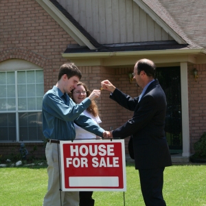 Best and Worst Months for Listing Your House In Texas