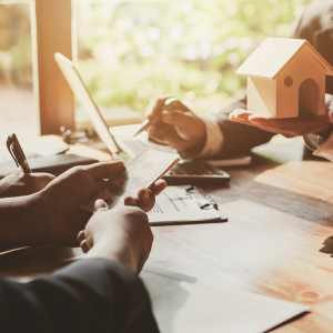 Using a Title Company to Sell My House in Dallas