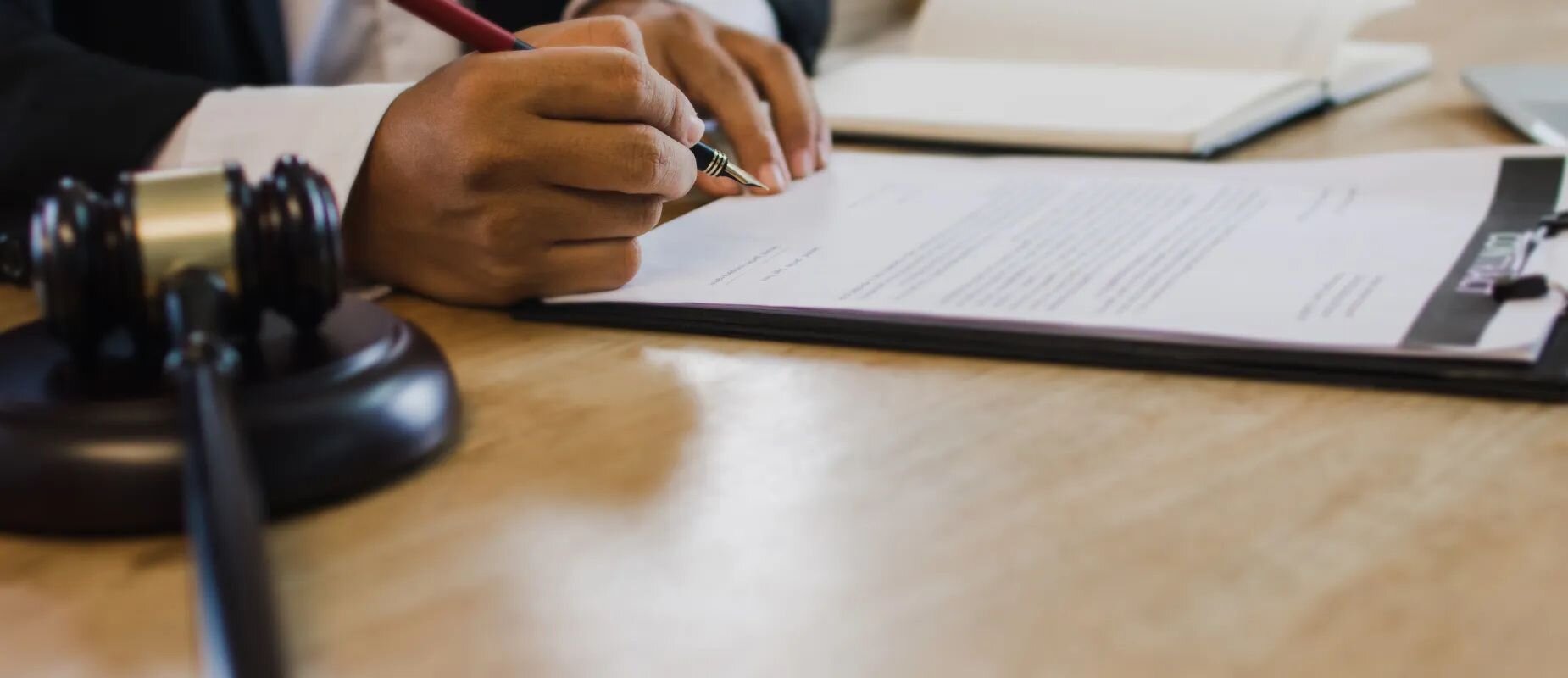 Is an estate administrators allowed to sell property in Texas