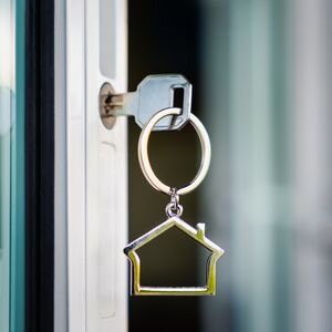 Can You Legally Transfer a Home to Your Spouse Texas