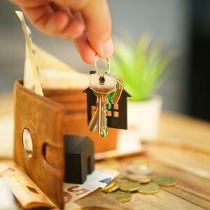 Is It Legal to Sell Your House to Your Spouse Texas