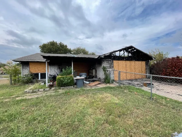 sell fire damaged house