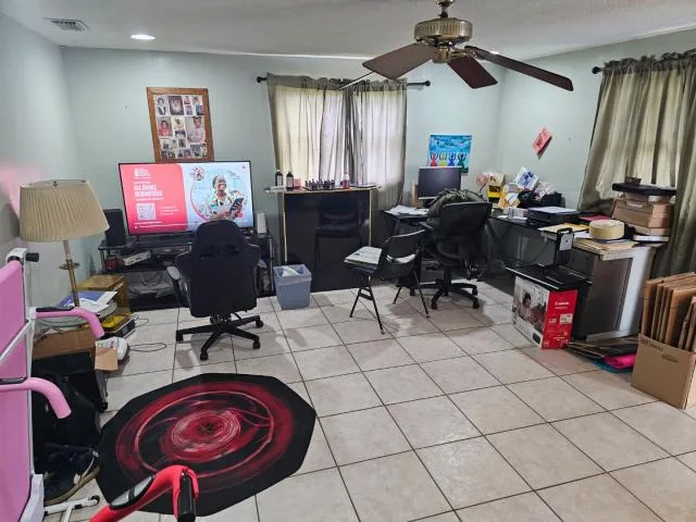 Original living area at 11527 Inez Dr in Jacksonville, Florida