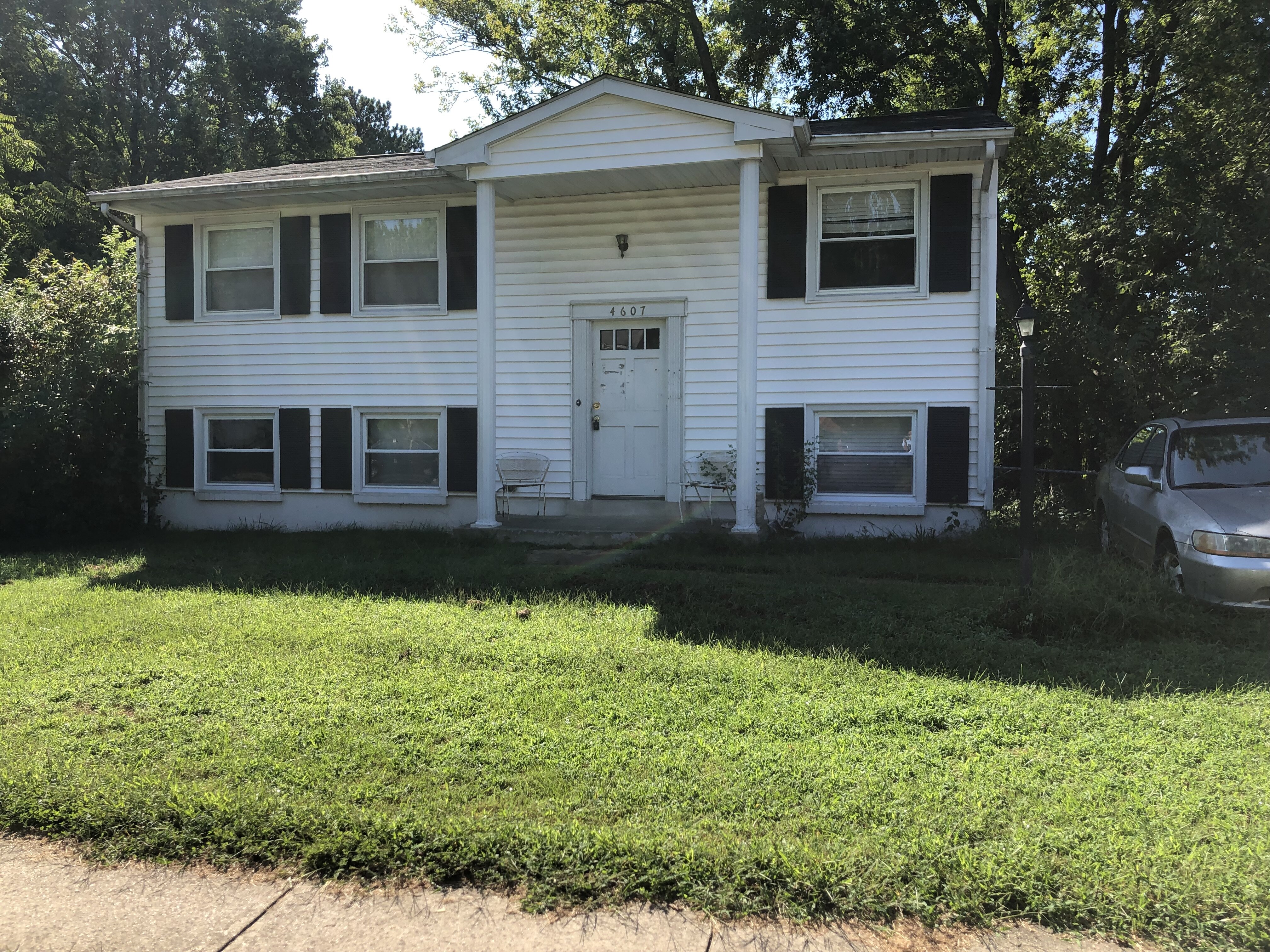 Front exterior of the property at 4607 Eastlawn Ave in Woodbridge, Virginia