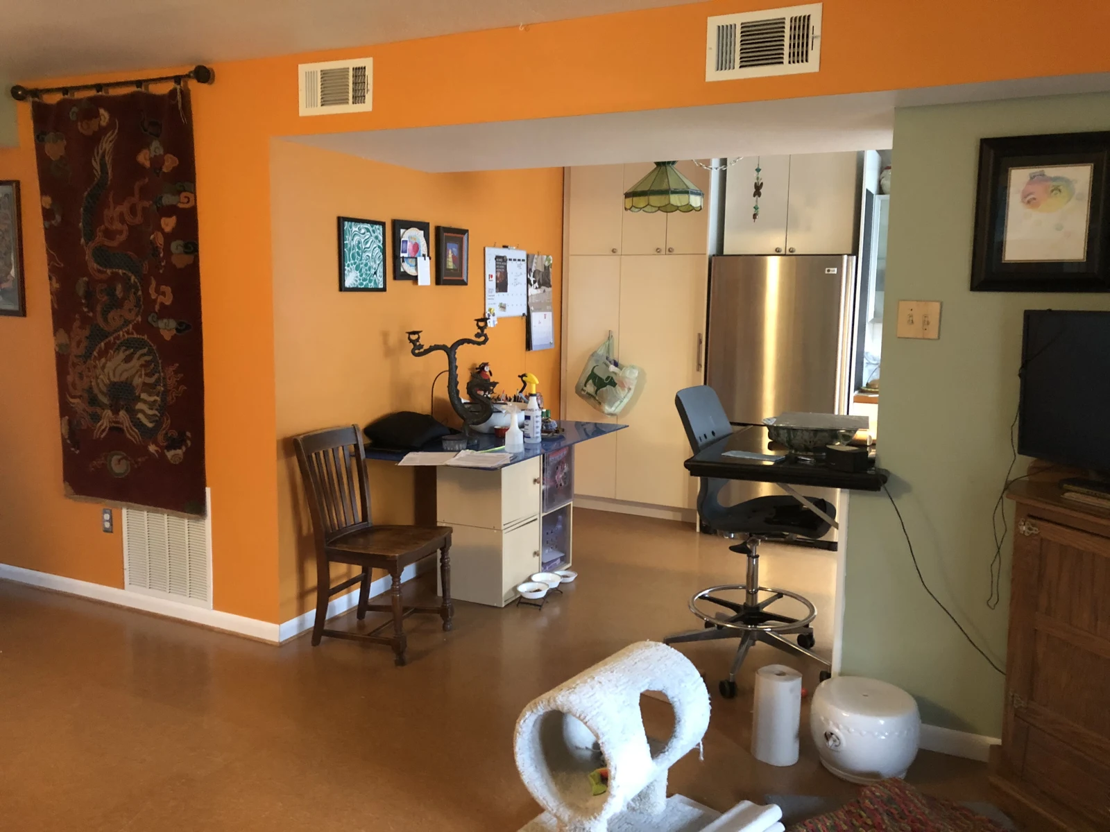 Living and dining area at 106 Prosperity Ave SE Apt C
