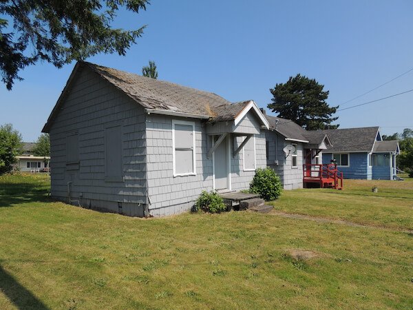 An Old Home As-Is for Sell in Lincoln, Nebraska